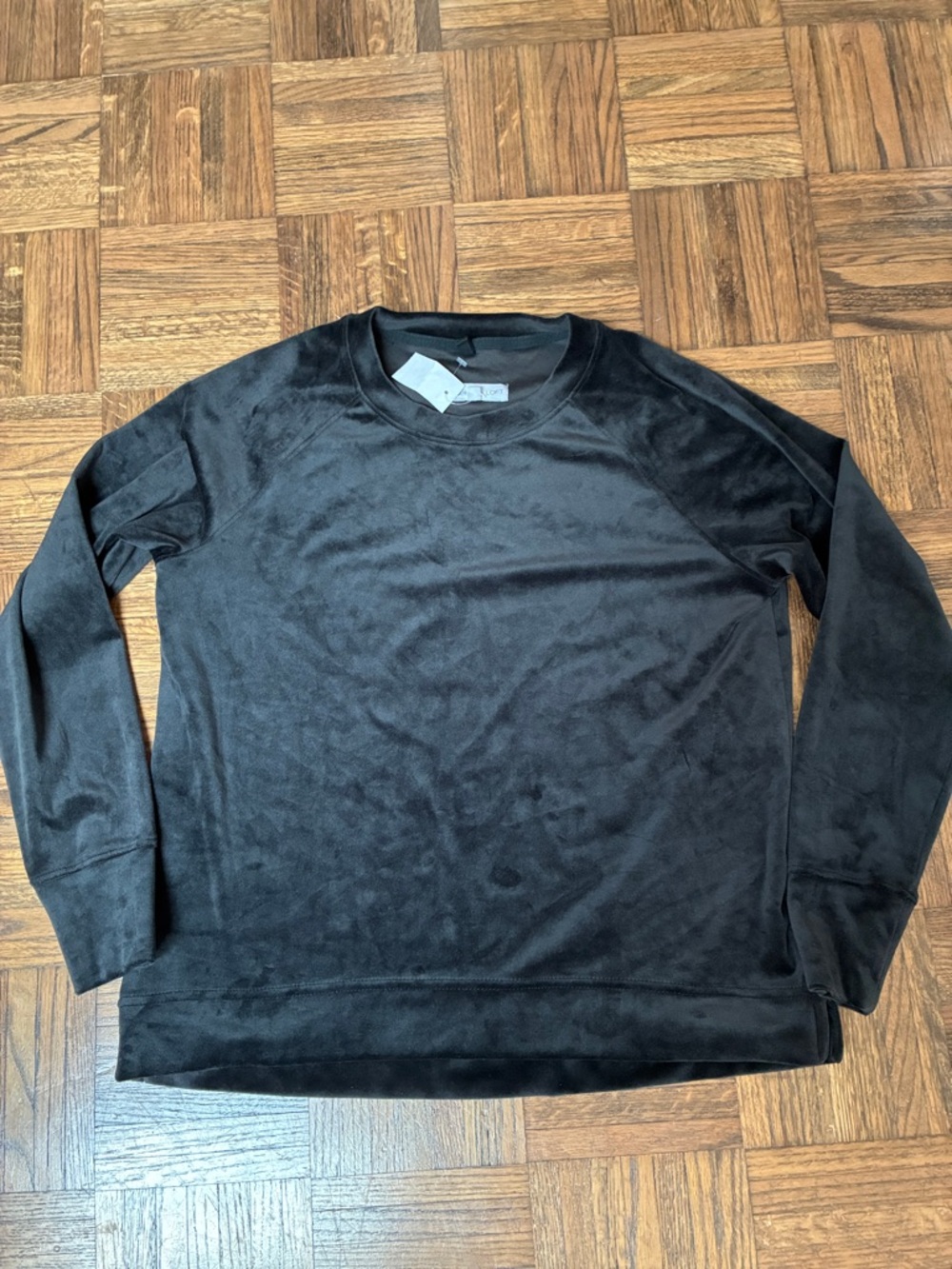 Lou & Grey - Velour Crewneck Pullover